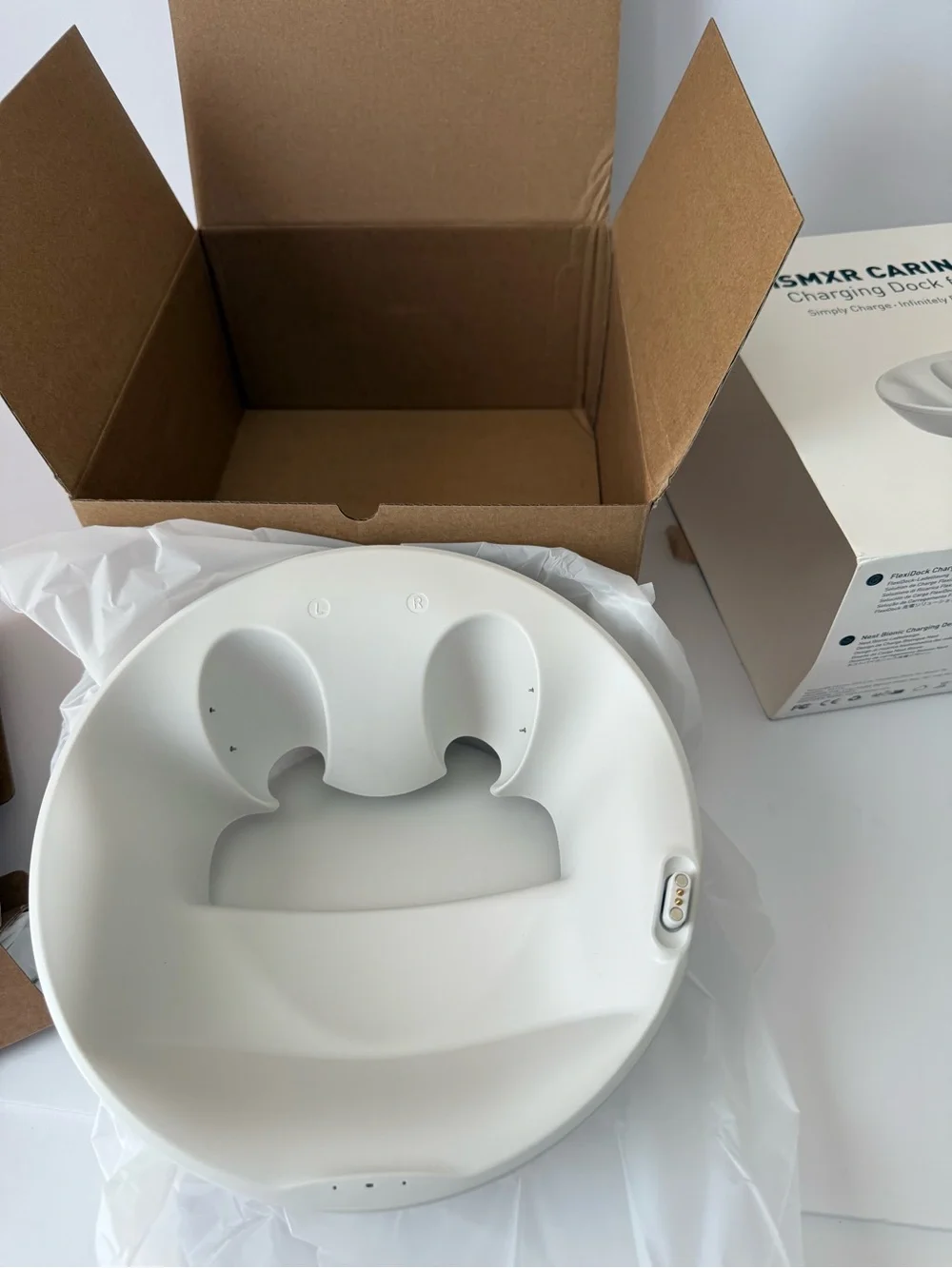 PRISMXR || Carina D1S Lite White Dual VR Controller Charging Dock - Quest 3S